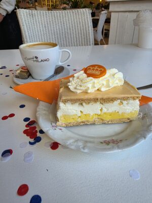 4 stuks KONINGSDAG TOMPOUCE